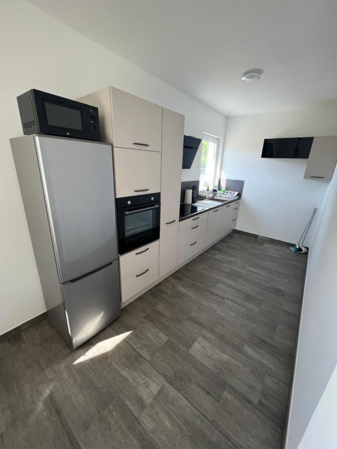 Doppelhaushaelfte Mit Terrasse Villa Elmenhorst/Lichtenhagen Exterior foto