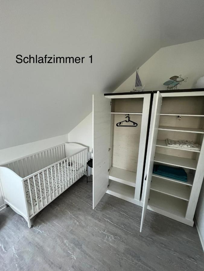 Doppelhaushaelfte Mit Terrasse Villa Elmenhorst/Lichtenhagen Exterior foto