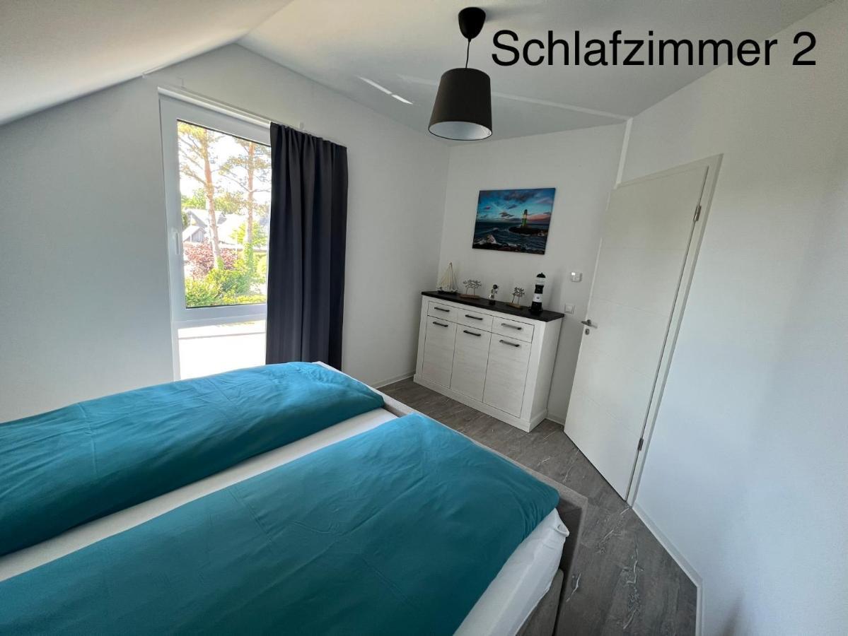 Doppelhaushaelfte Mit Terrasse Villa Elmenhorst/Lichtenhagen Exterior foto